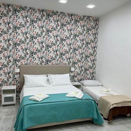 Virgy House Bed and Breakfast Nápoles Exterior foto