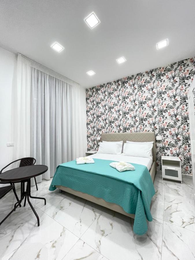 Virgy House Bed and Breakfast Nápoles Exterior foto