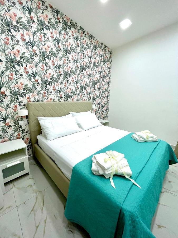 Virgy House Bed and Breakfast Nápoles Exterior foto